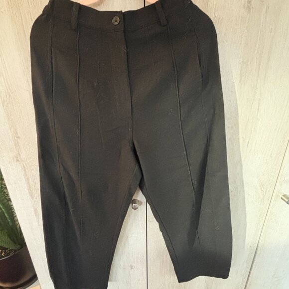 Amente wool blend pintuck pants - Picture 6 of 9